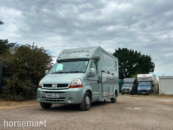 Marlborough  Renault Horsebox