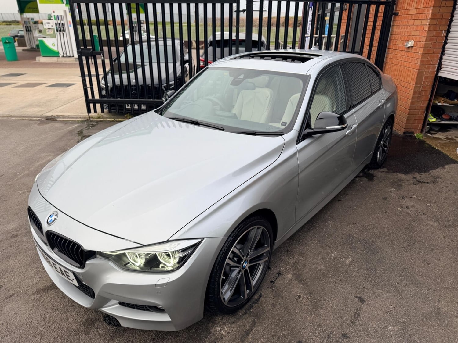 BMW 3 Series 2018 - Cars in Swindon