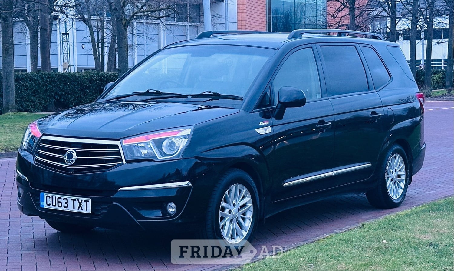 Ssangyong Turismo 2013 - Cars