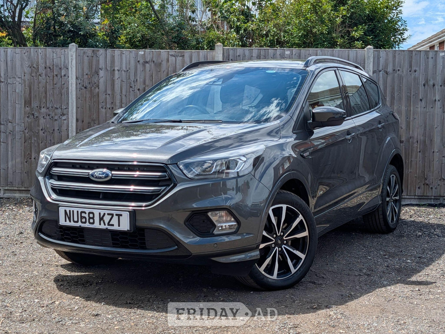 [ berth ]Ford Kuga