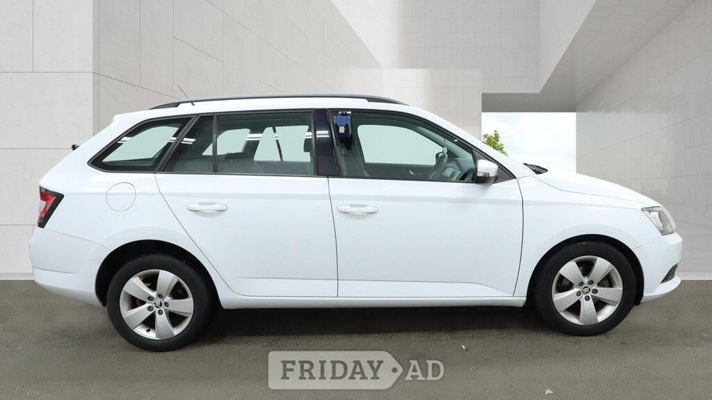 Skoda Fabia 2015 - Cars