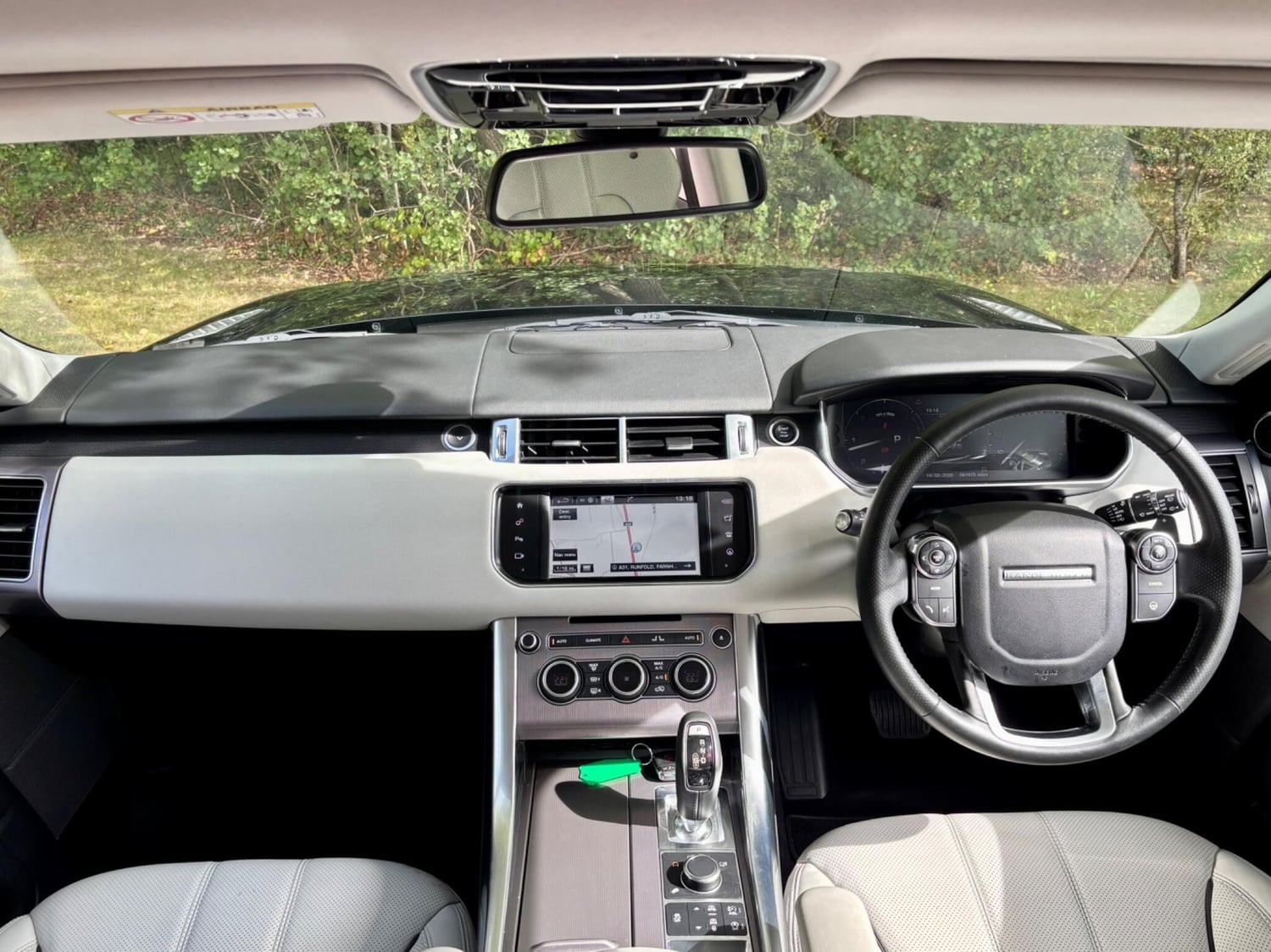 [ berth ]Land Rover Range Rover Sport