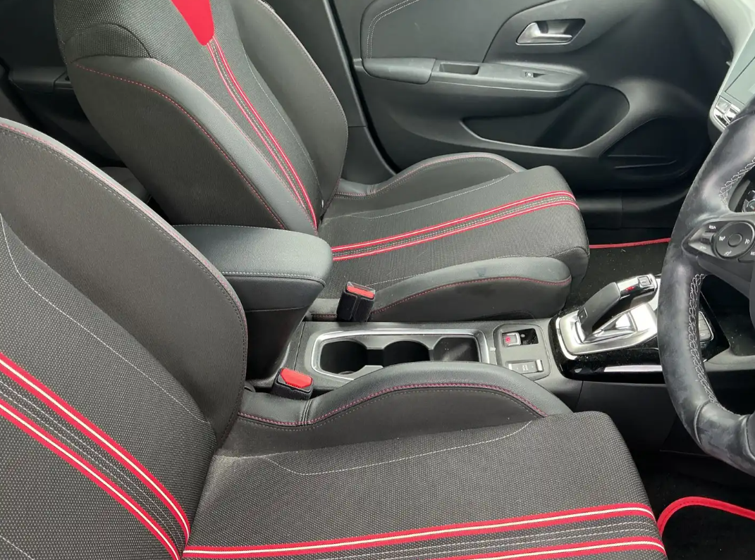 [ berth ]Vauxhall Corsa