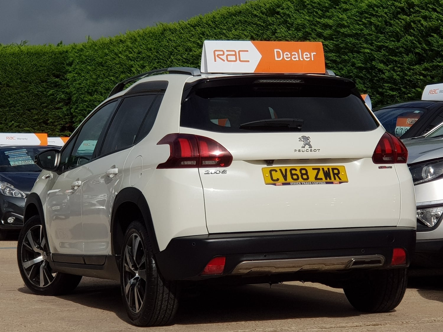 Peugeot 2008 2018 - Cars