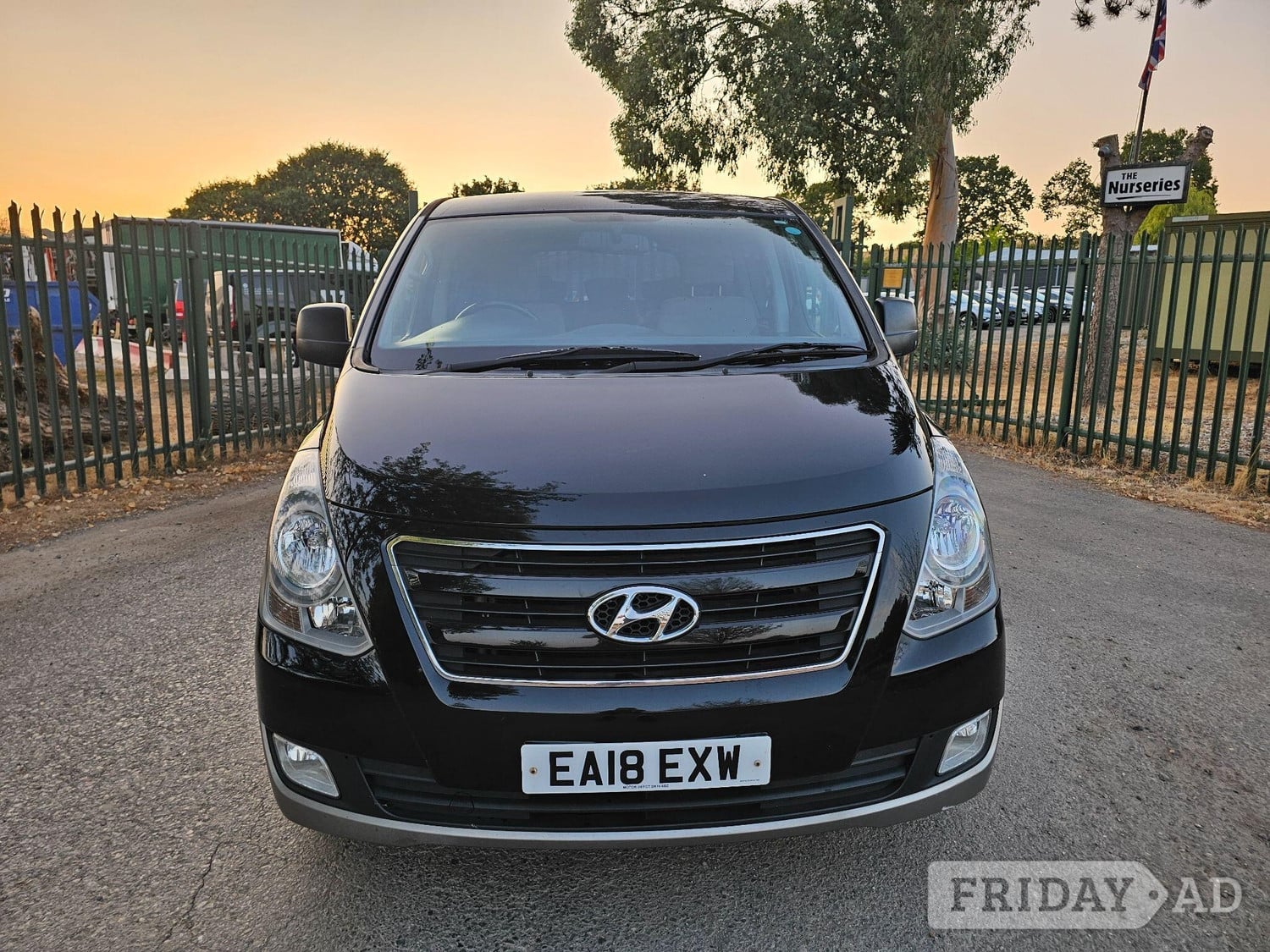 Hyundai i800 Reading