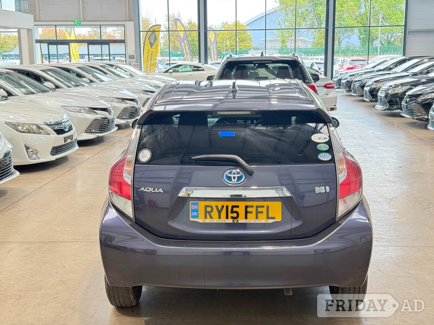 Toyota Aqua 2015 - Cars in Reading