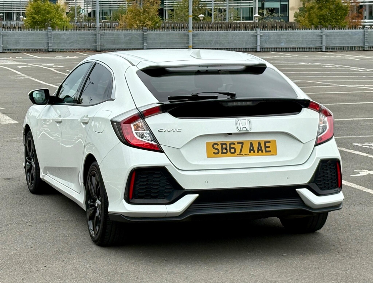 Honda Civic 2017 - Cars in Uxbridge