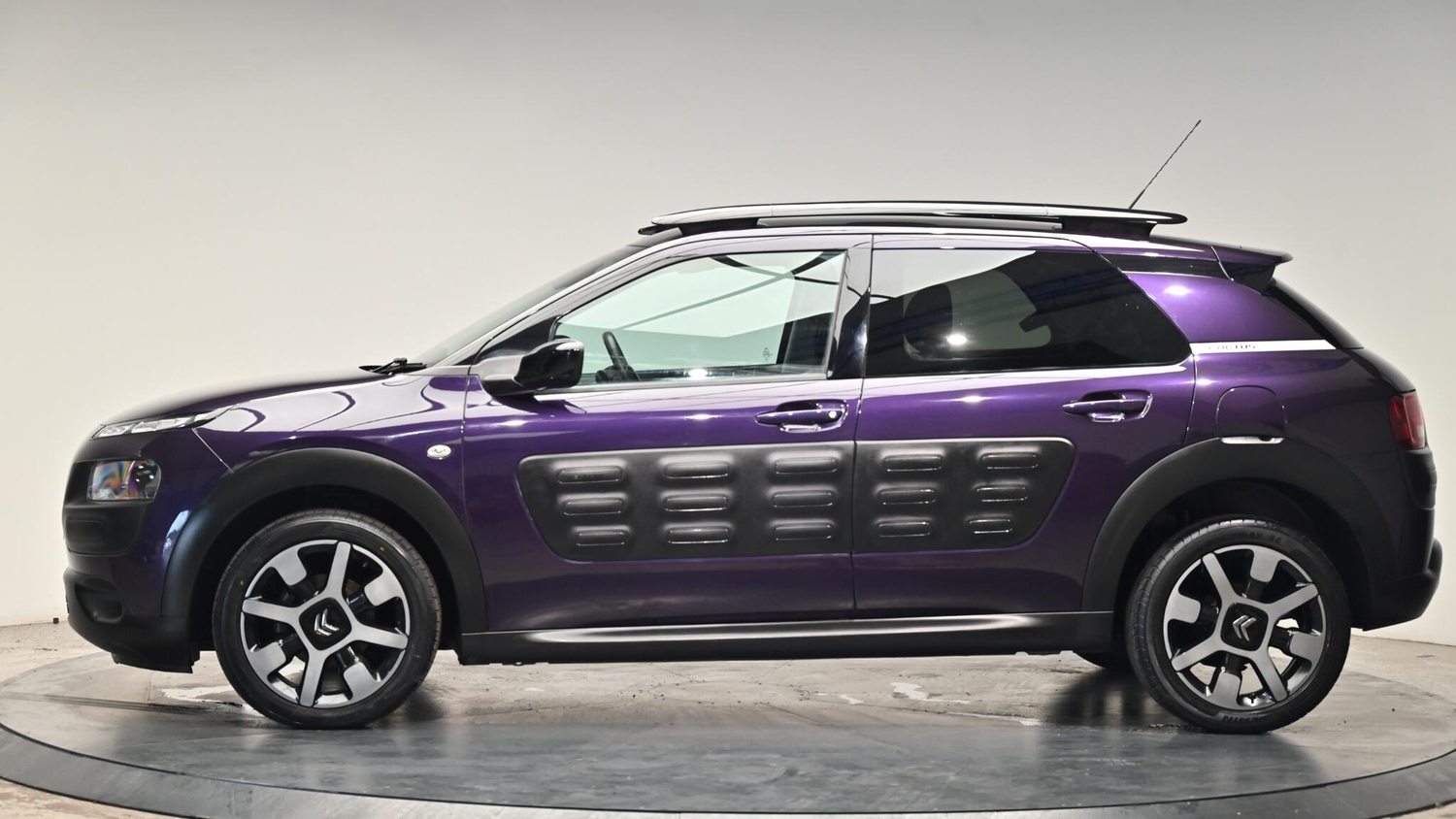 [ berth ]Citroen C4 Cactus