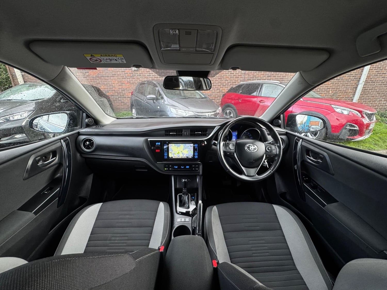 [ berth ]Toyota Auris
