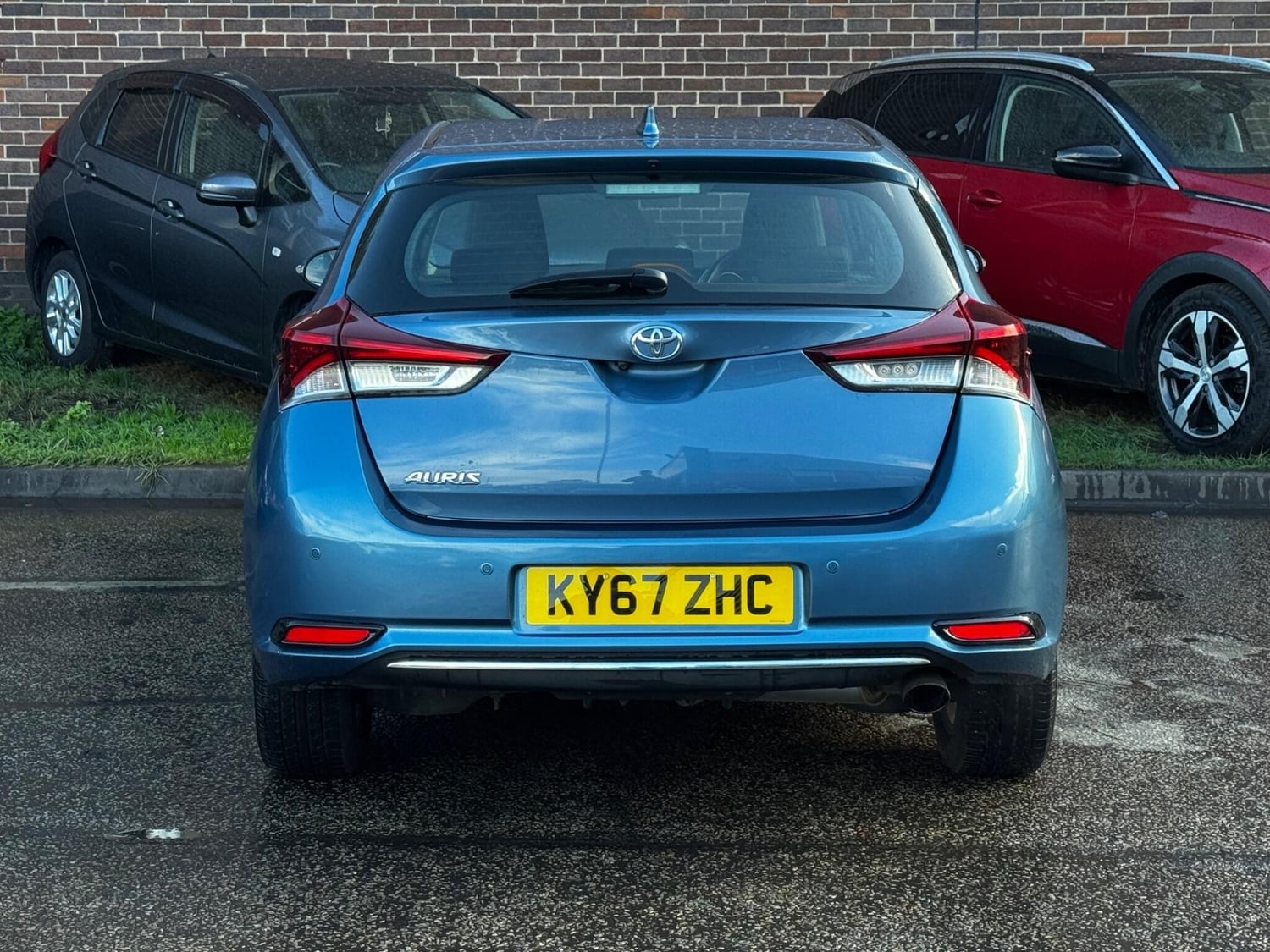 Toyota Auris 2017 - Cars