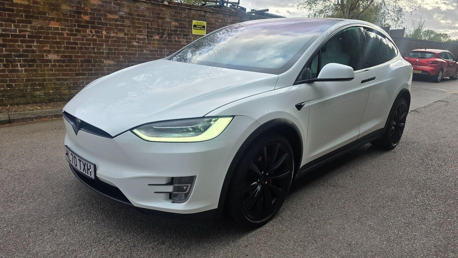 Tesla Model X 2020 - Cars in Leighton Buzzard