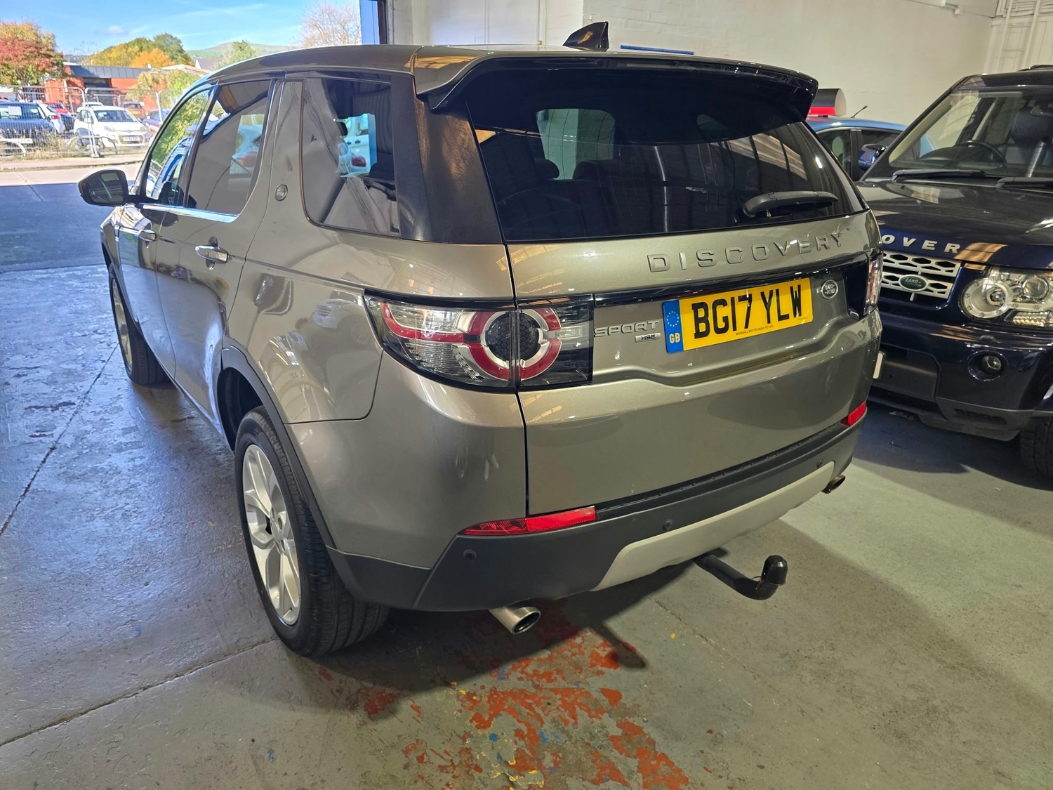 Land Rover Discovery Sport 2017 - Cars in Pontypridd