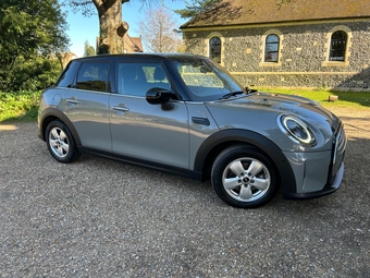 Mini Hatch 2022