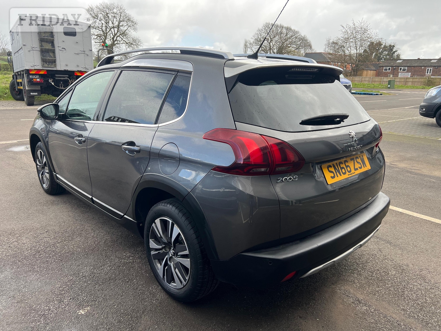 [ berth ]Peugeot 2008