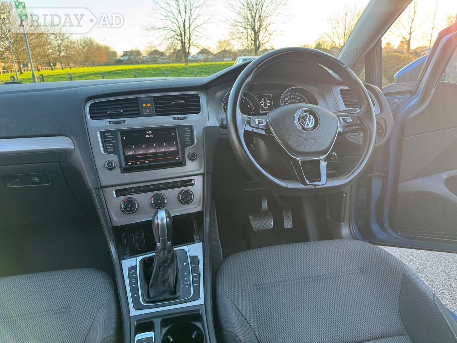 [ berth ]Volkswagen Golf