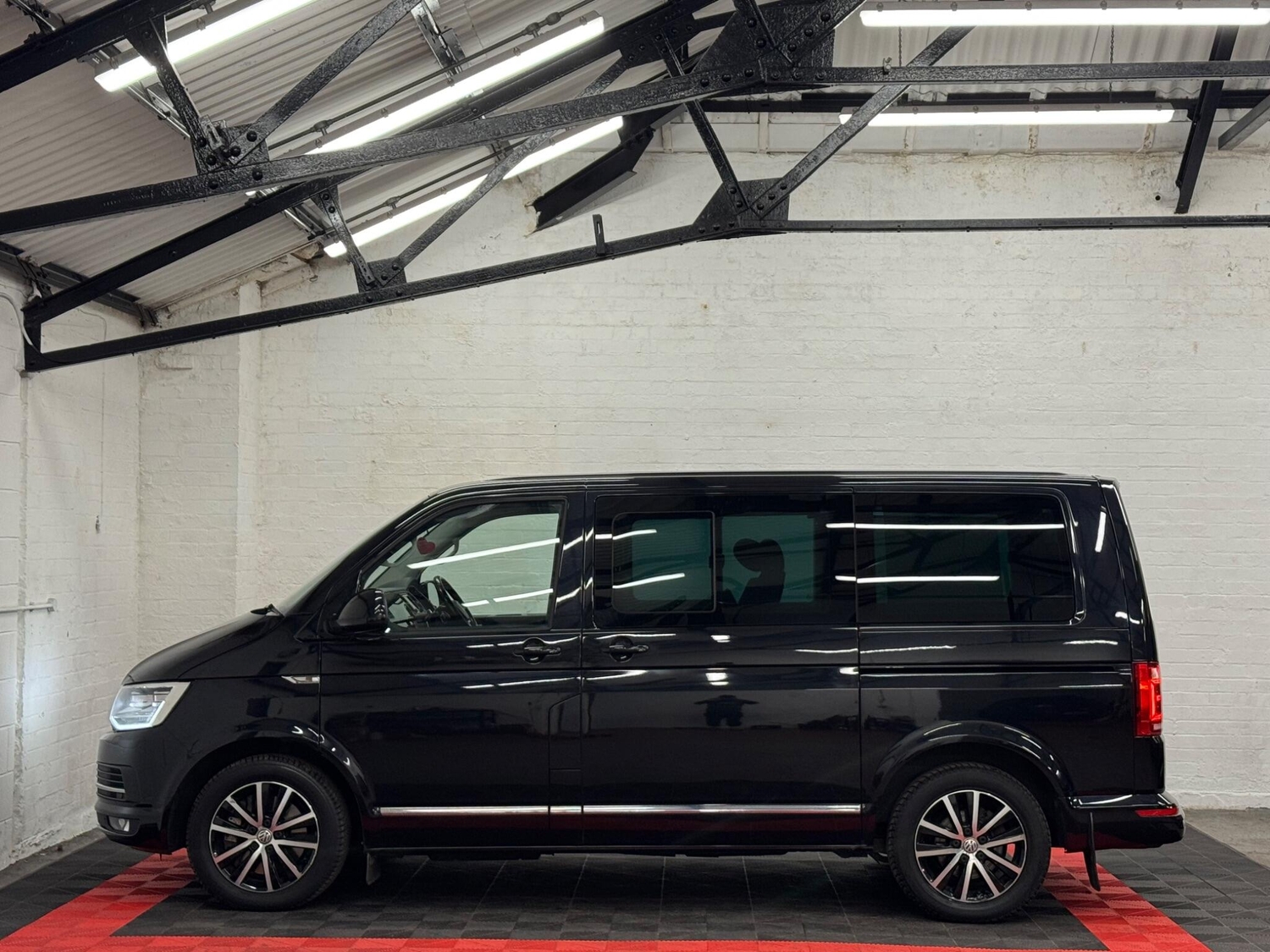 [ berth ]Volkswagen Caravelle