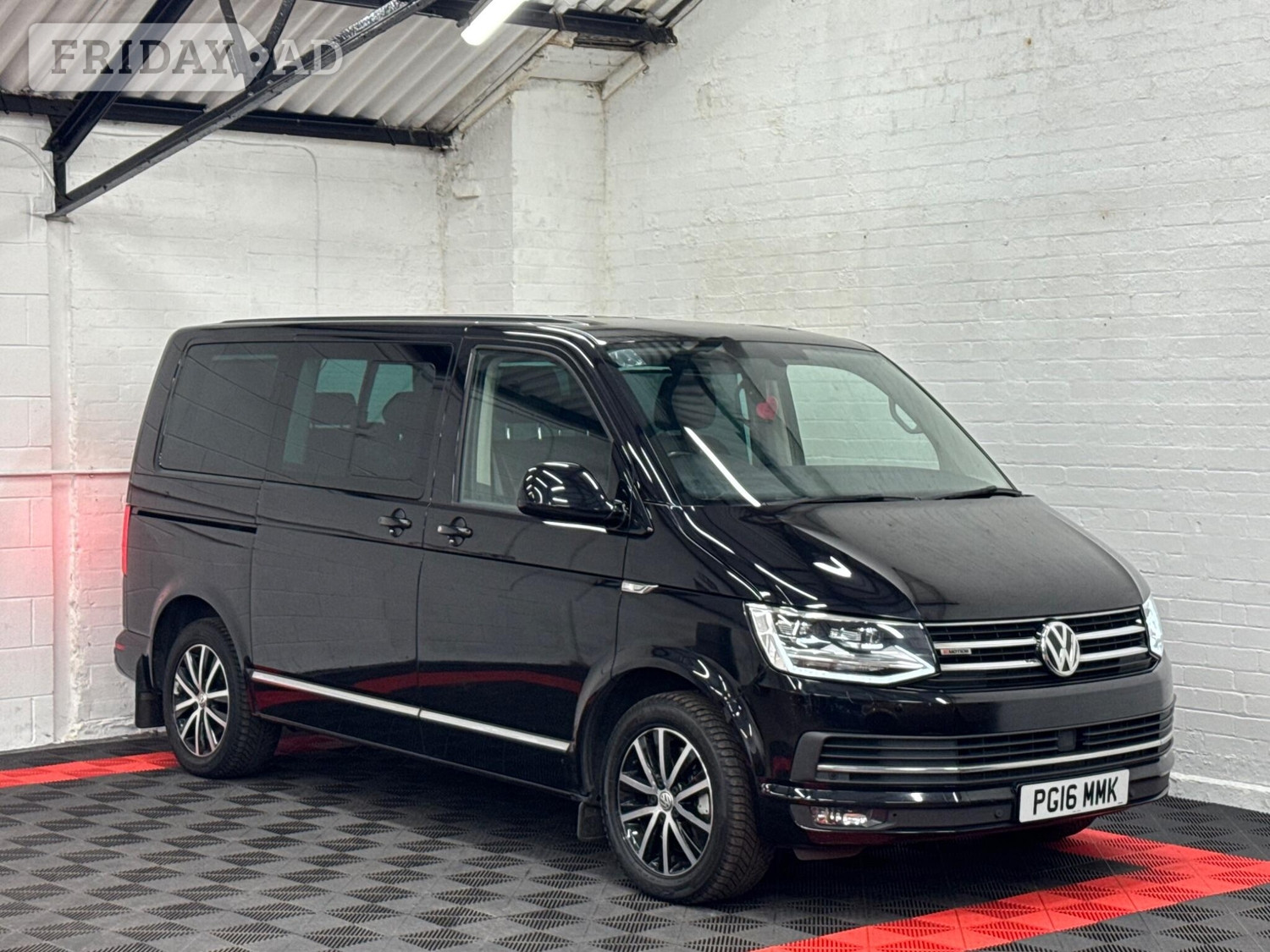 Volkswagen Caravelle 2016 - Cars in Birmingham