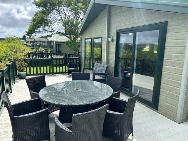 Stunning Willerby Boston Lodge on Premium Plot