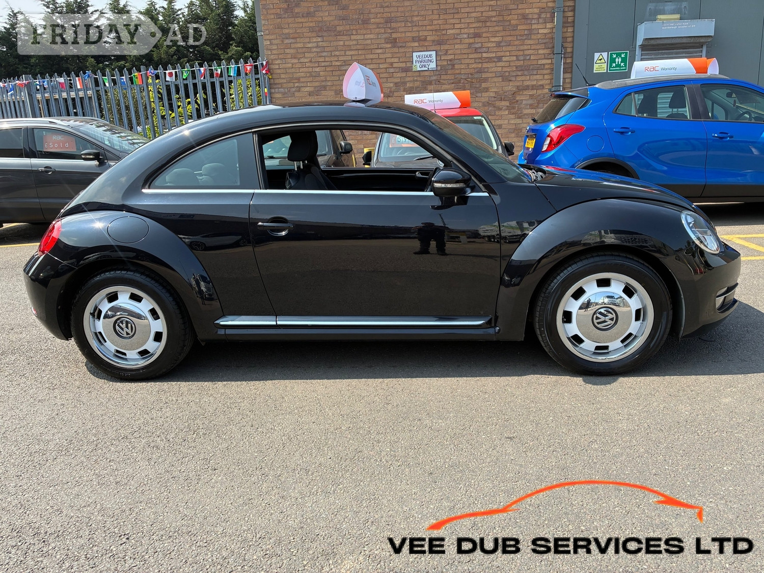 Volkswagen Beetle 2014 - Cars