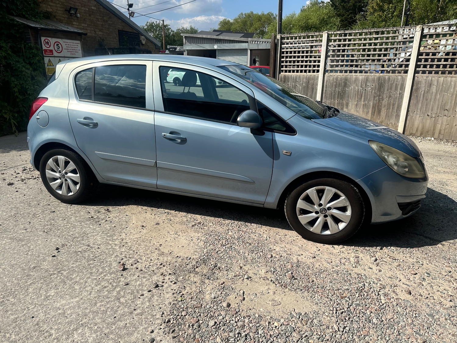 Vauxhall Corsa 2007 - Cars in Slough