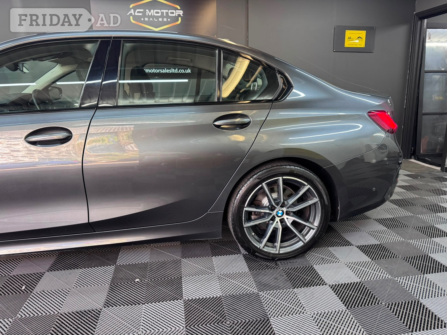 BMW 3 Series 2019 - Cars