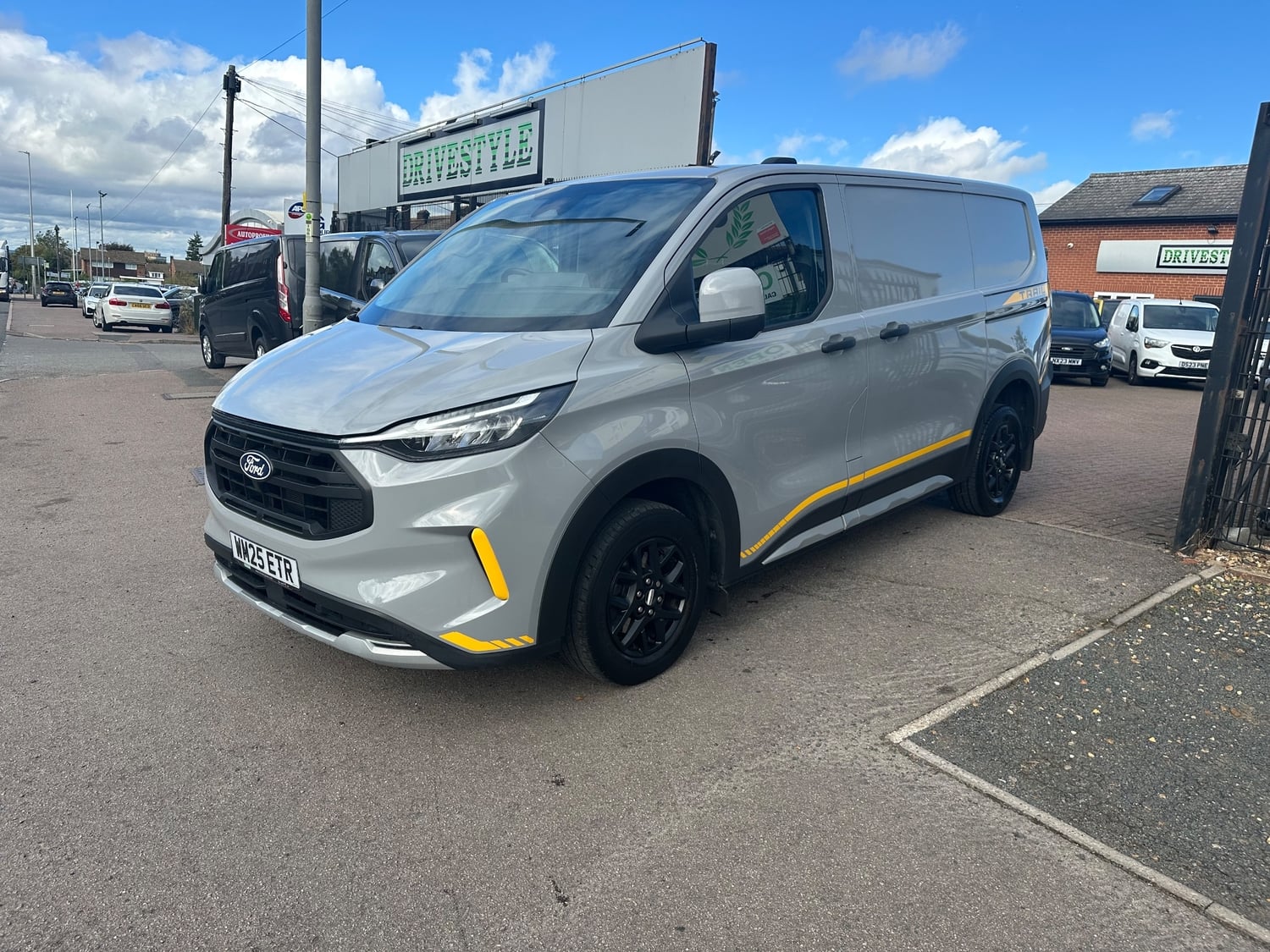 Ford Transit Custom 2025 - Vans & Commercial Vehicles in Dunstable