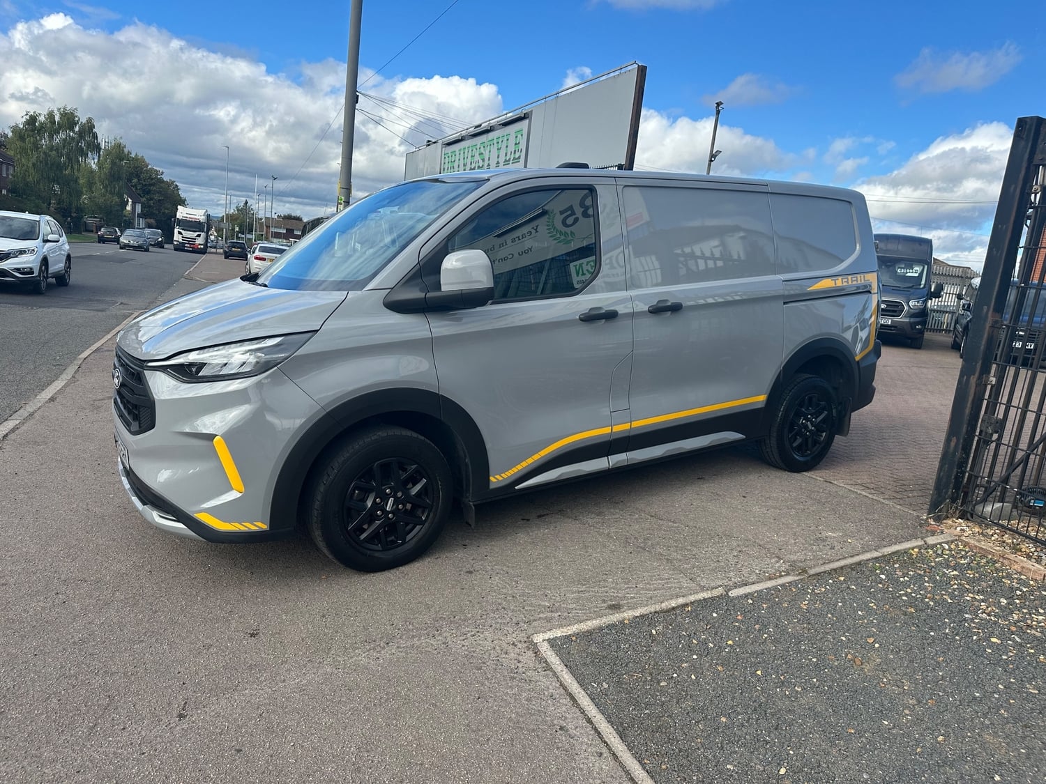 Ford Transit Custom 2025 - Vans & Commercial Vehicles