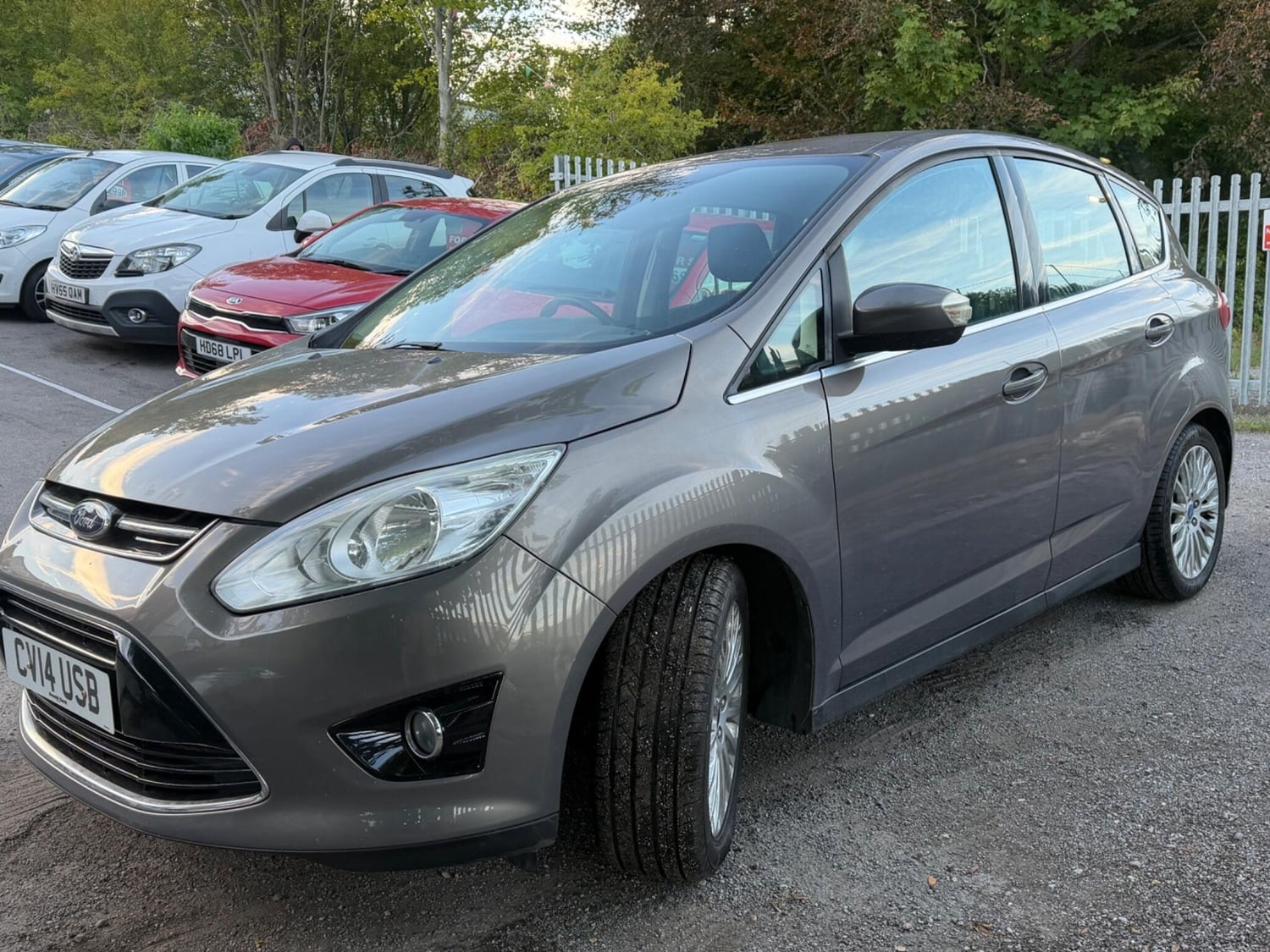 [ berth ]Ford C-MAX