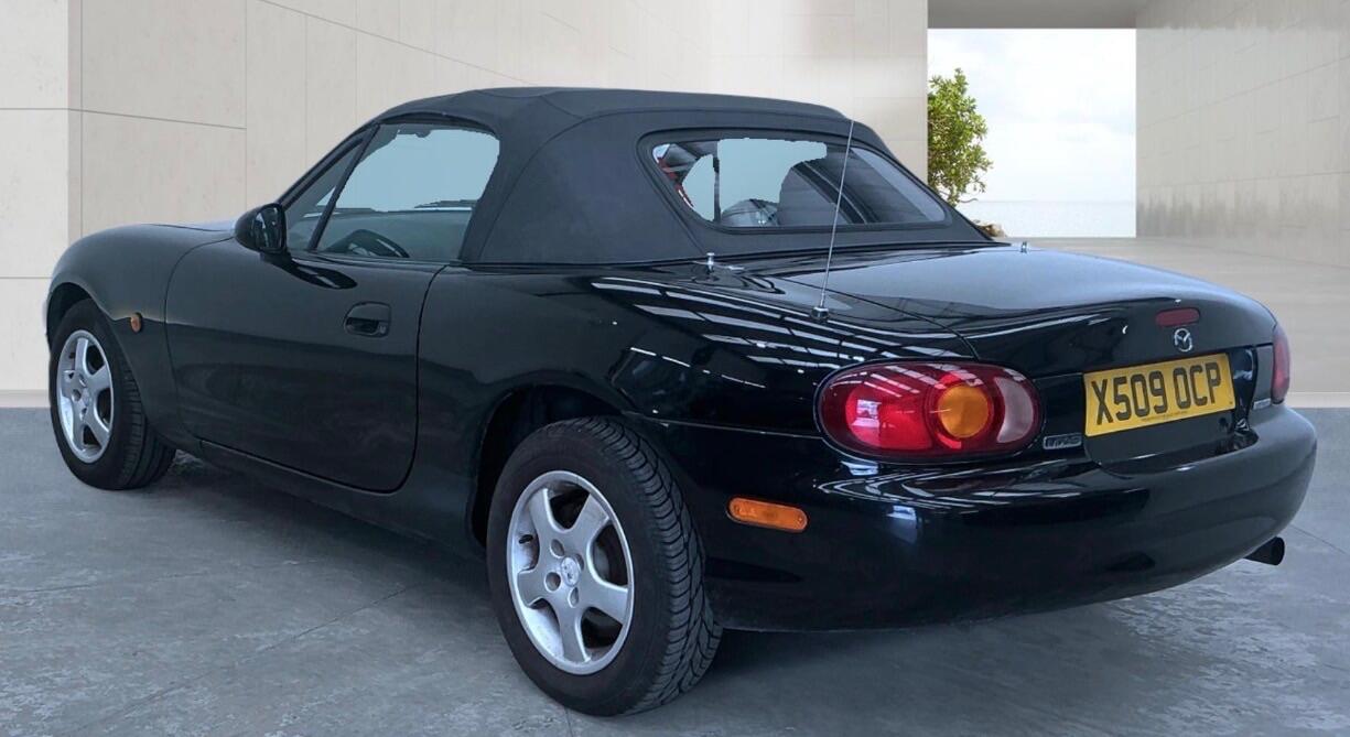 [ berth ]Mazda MX-5