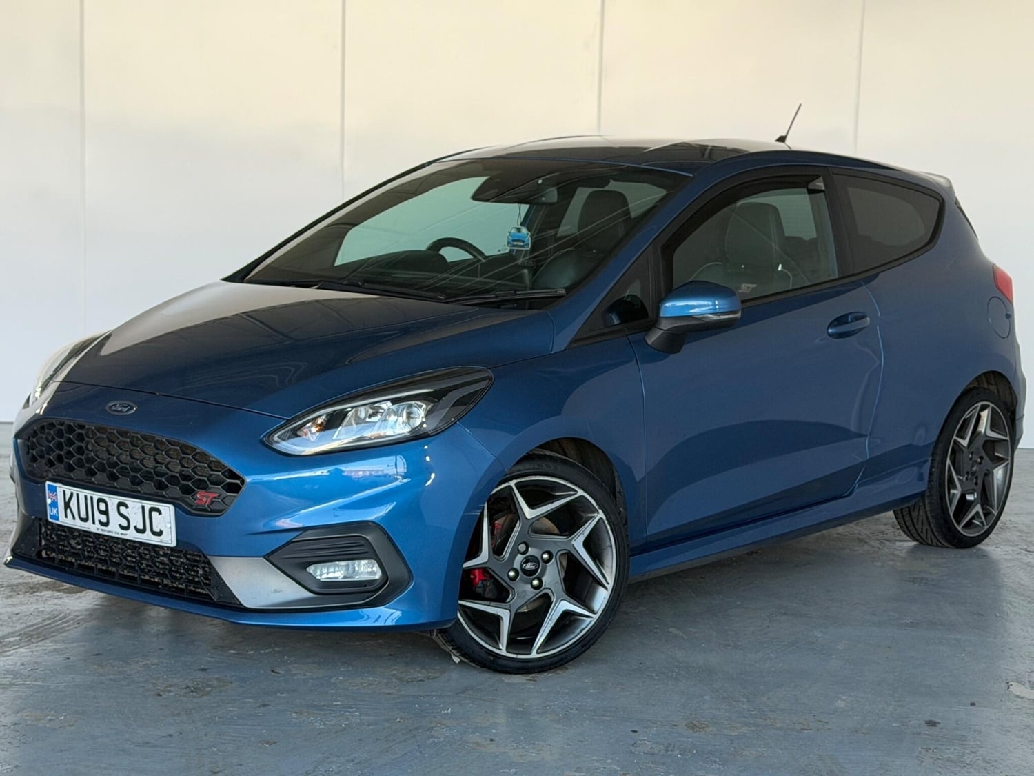 [ berth ]Ford Fiesta