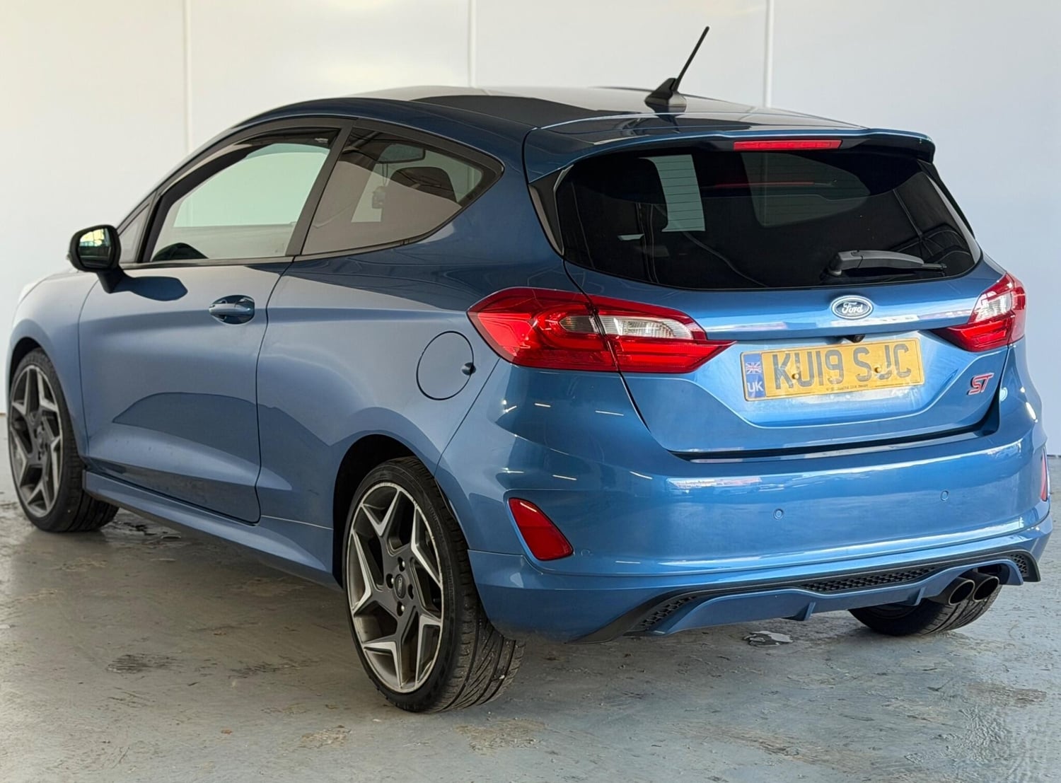 Ford Fiesta 2019 - Cars in Manchester