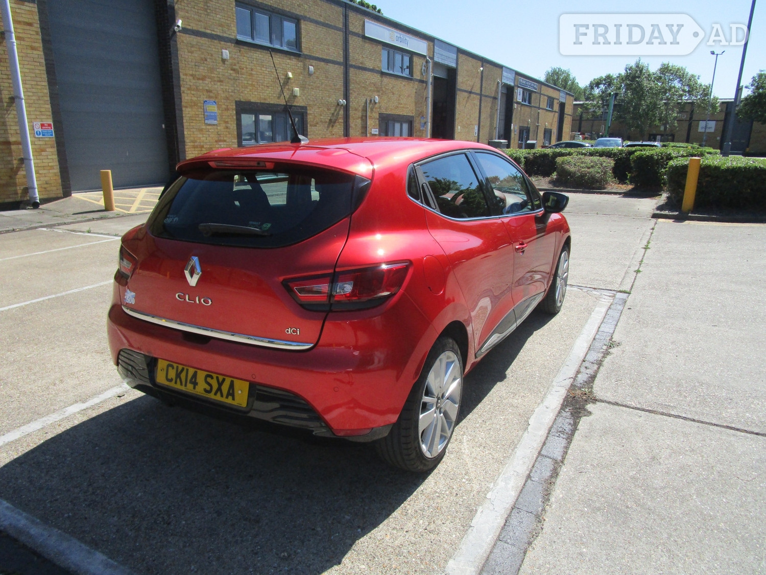 [ berth ]Renault Clio