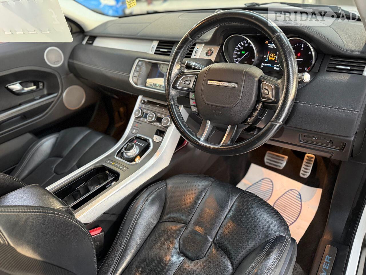 [ berth ]Land Rover Range Rover Evoque