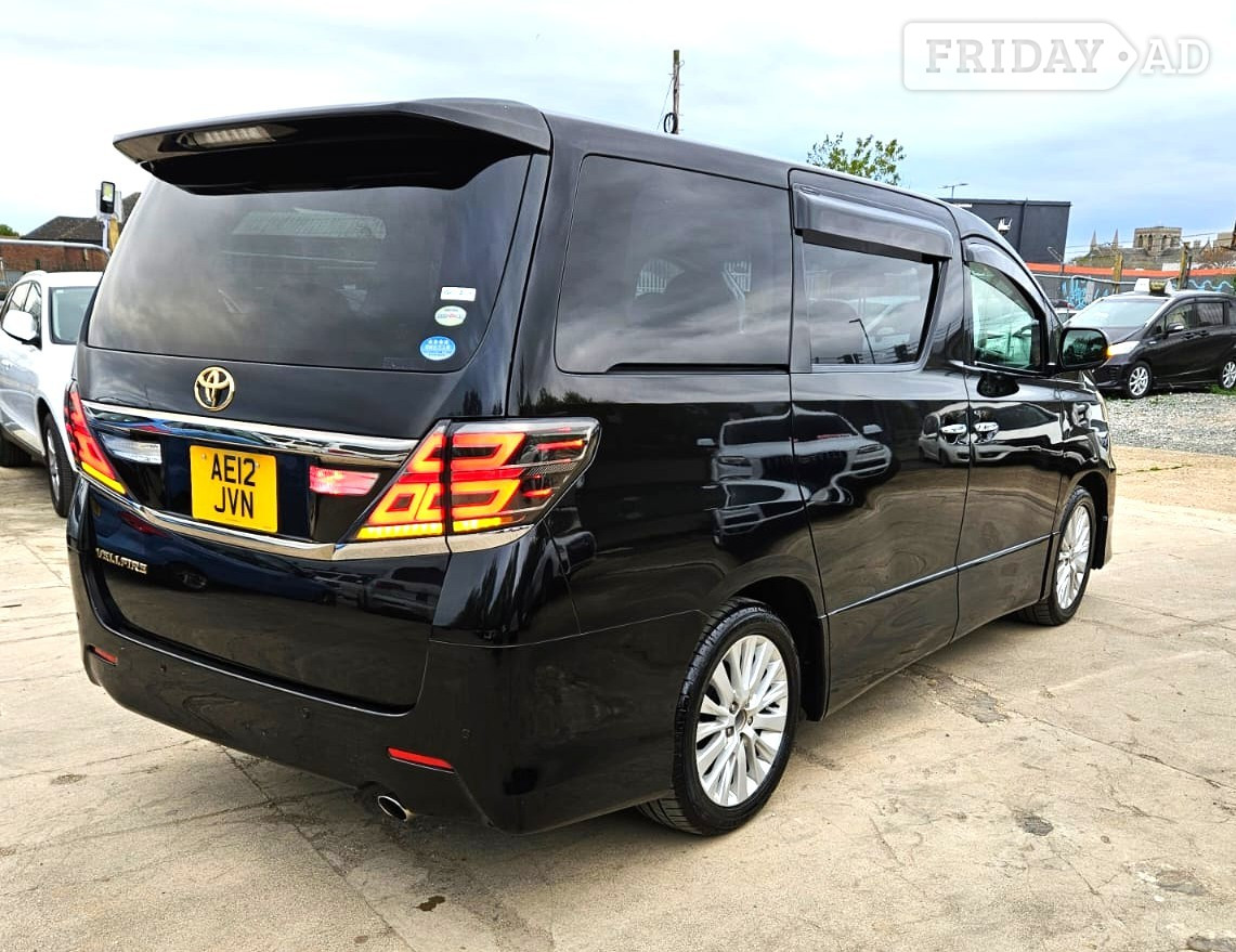 Toyota Vellfire 2012 - Cars in Peterborough