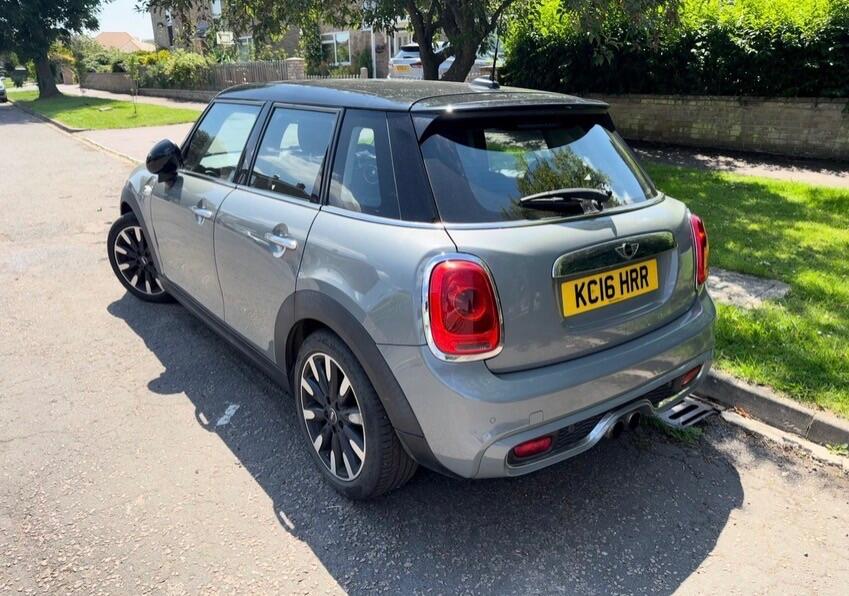 Mini Hatch 2016 - Cars in Barnet