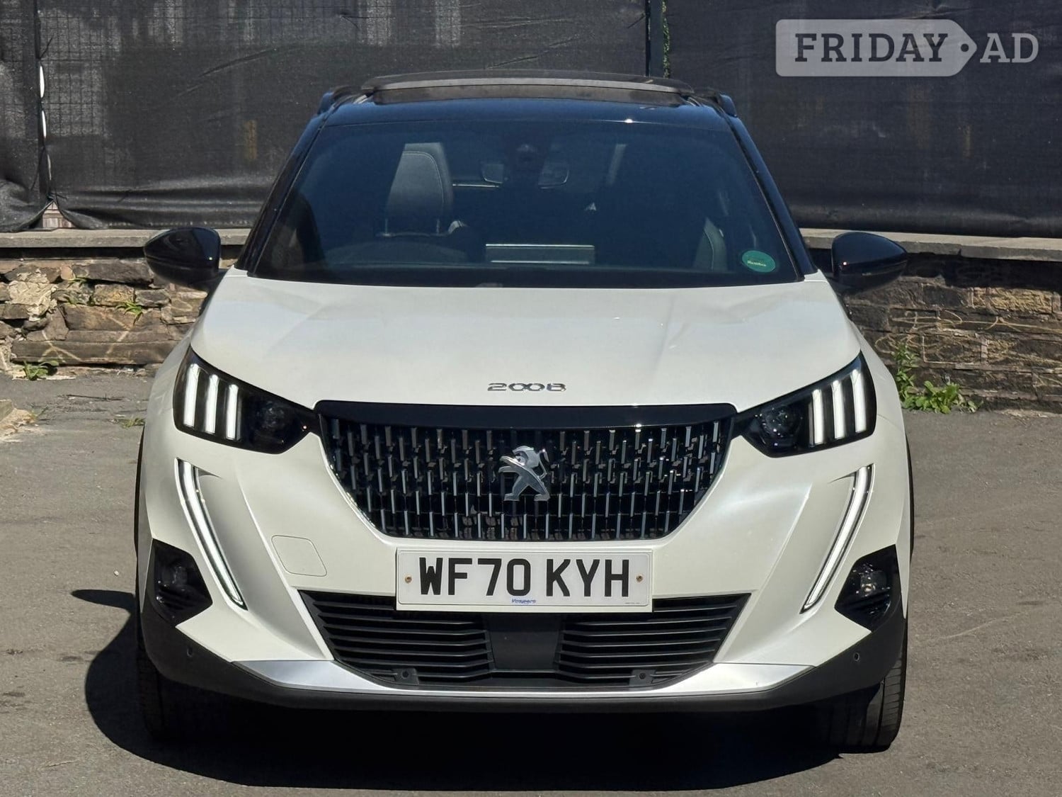 [ berth ]Peugeot 2008