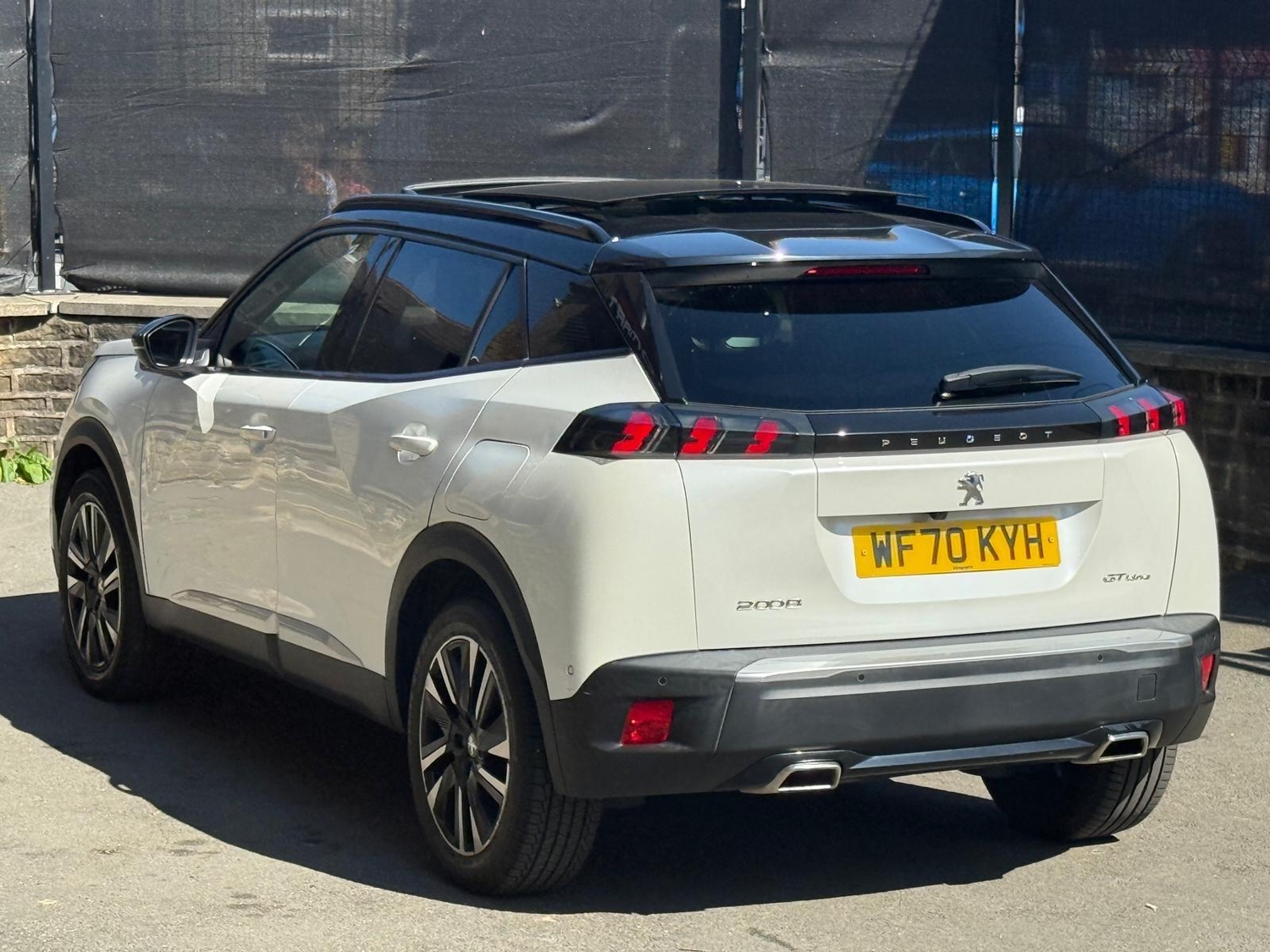 Peugeot 2008 2020 - Cars
