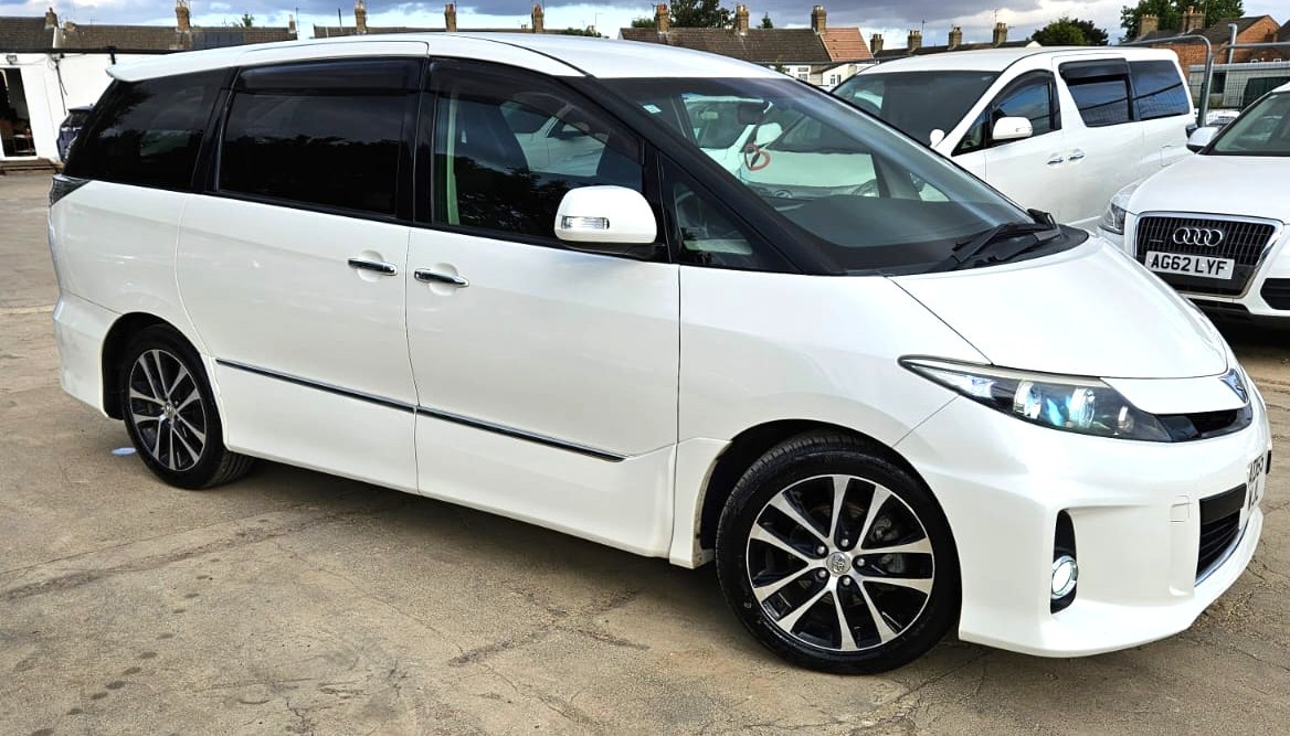 [ berth ]Toyota Estima