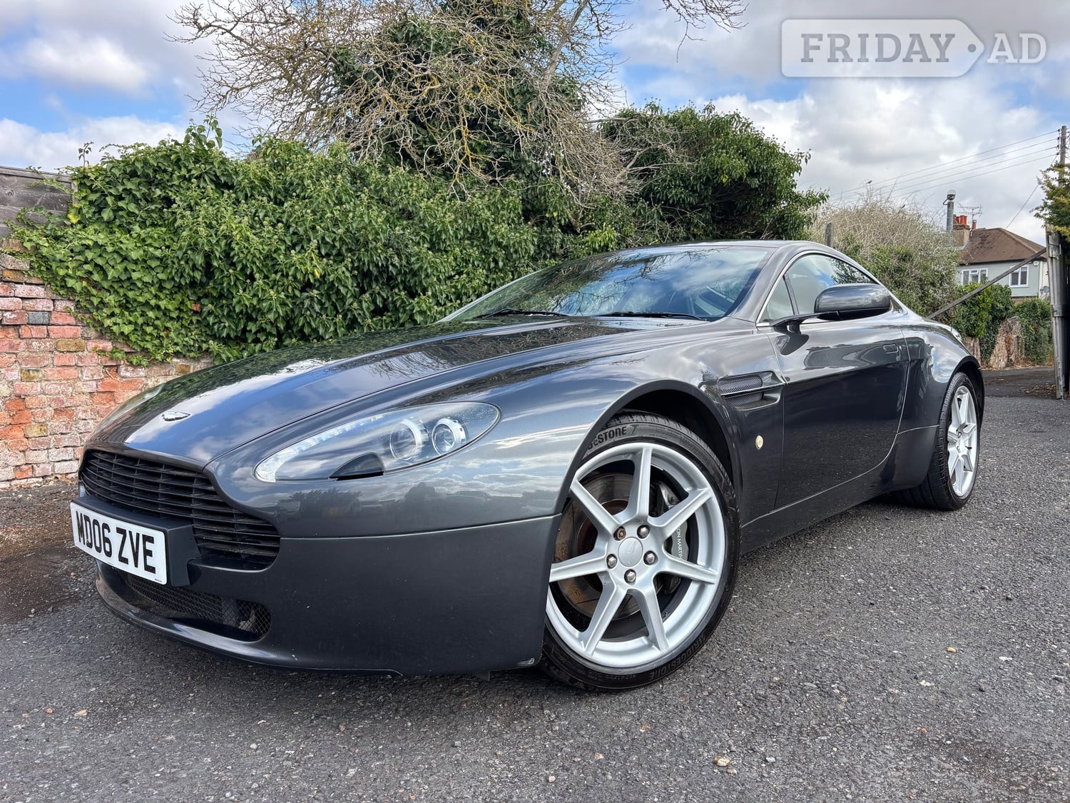 Aston Martin Vantage 2006 in Longfield