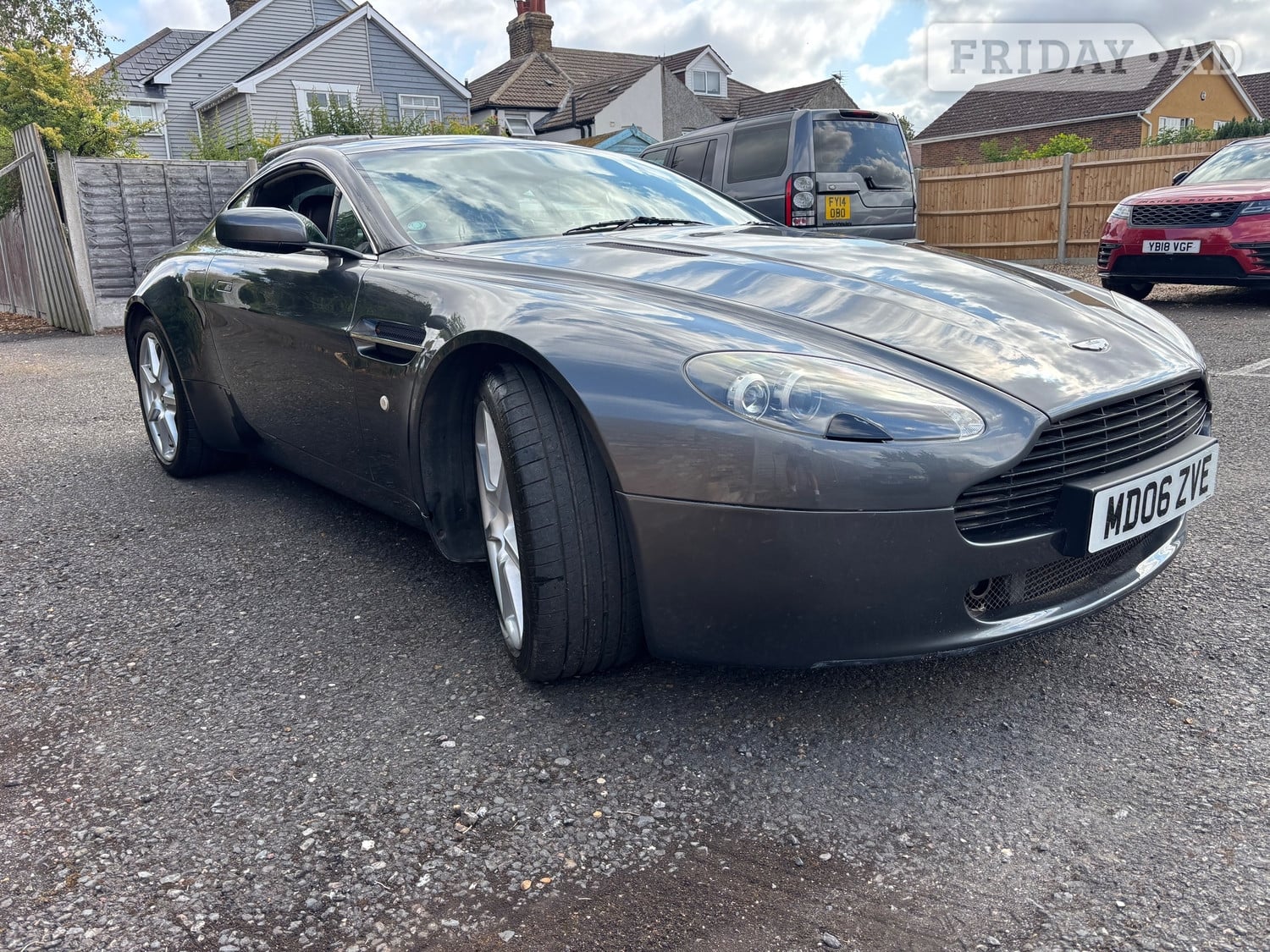 Aston Martin Vantage Longfield