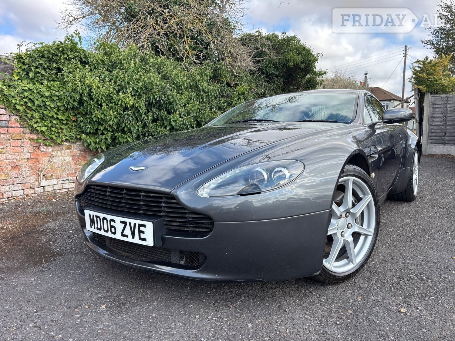 Aston Martin Vantage 2006 - Cars