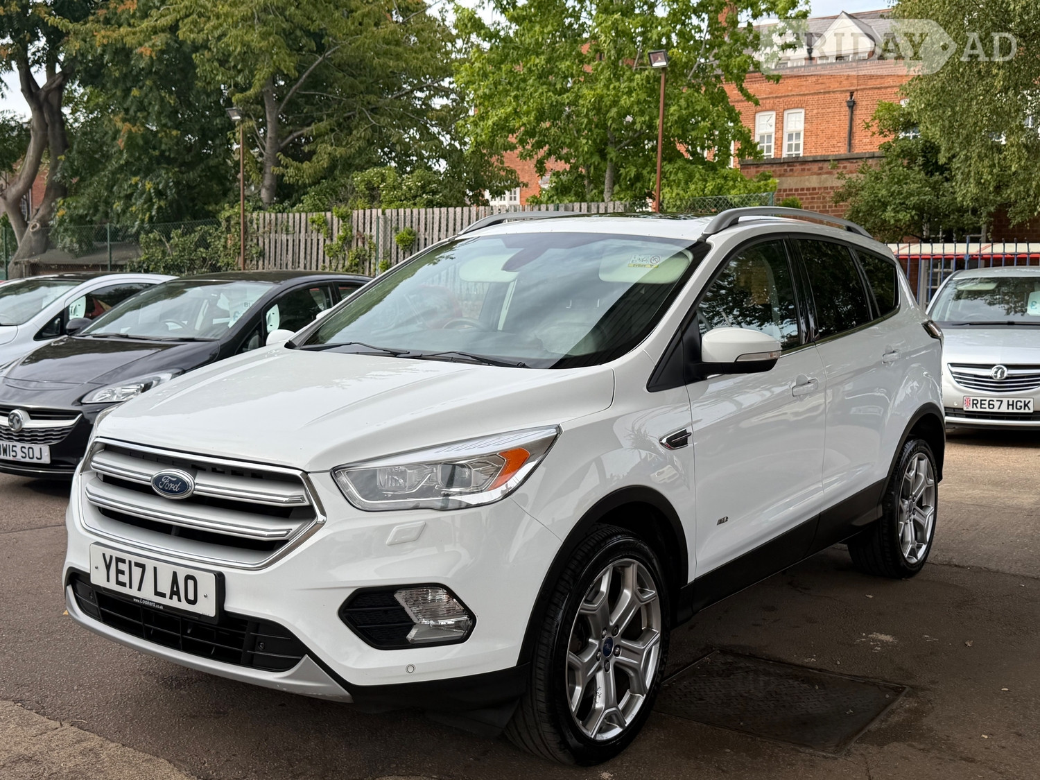 [ berth ]Ford Kuga