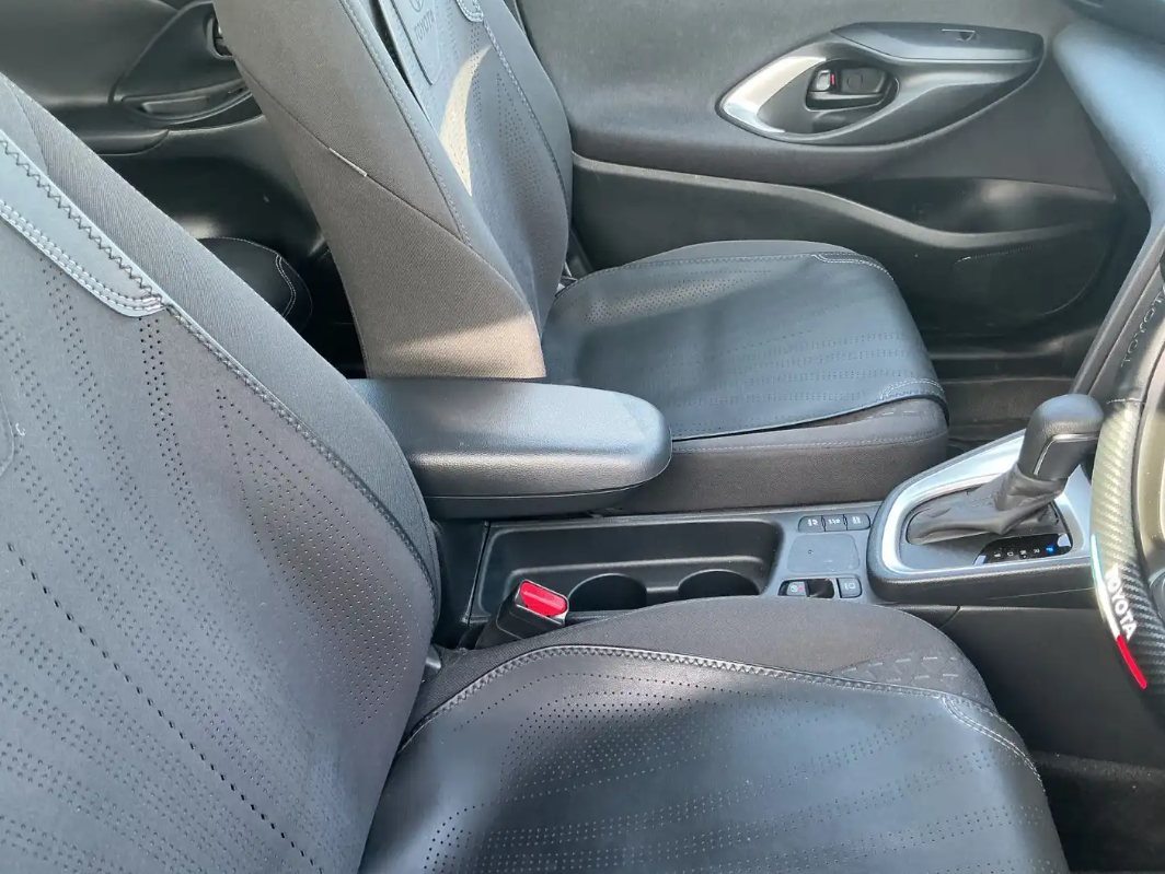 Toyota Yaris Cross 2024 - Cars in Harrow
