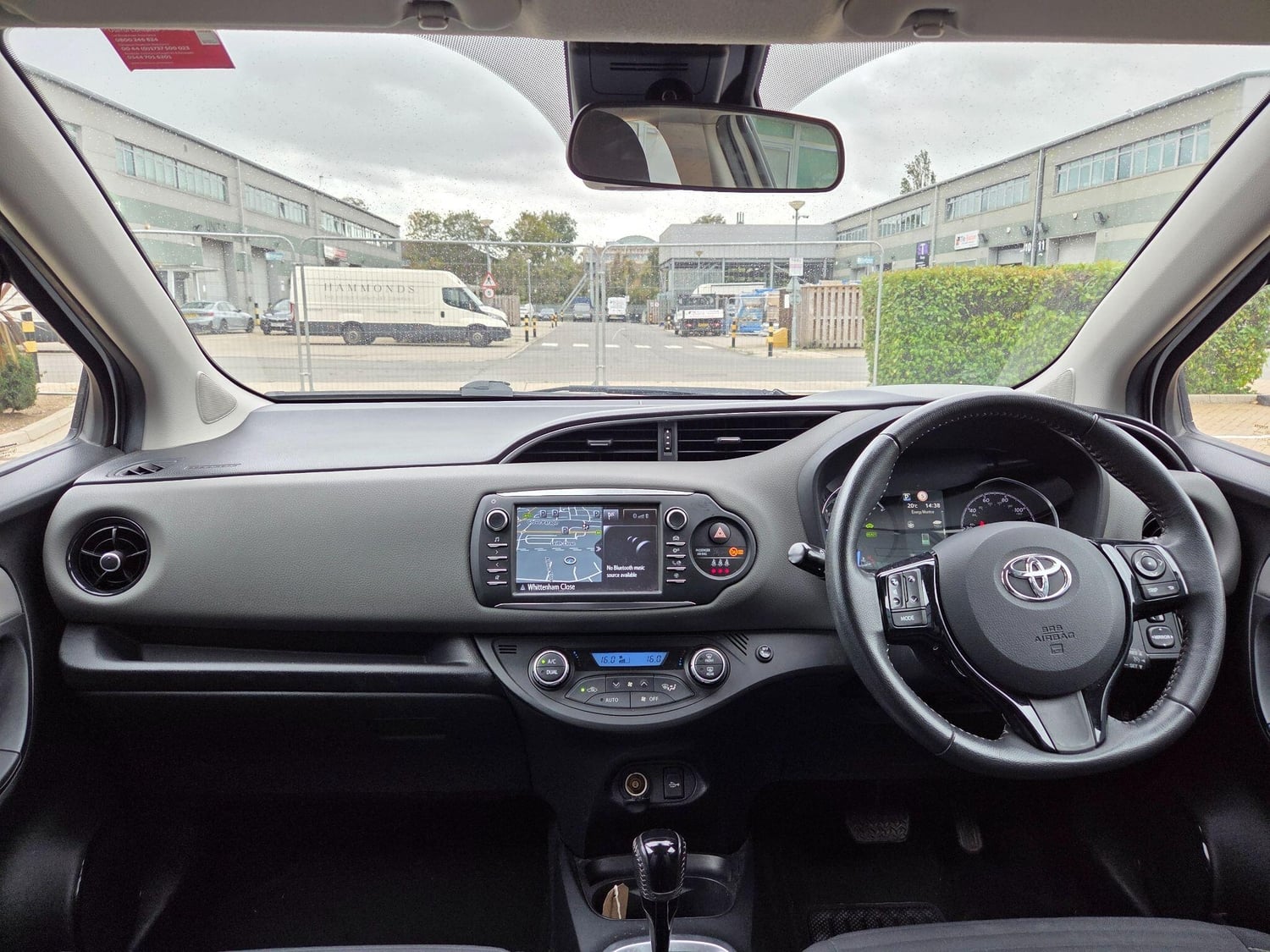 Toyota Yaris 2017 - Cars in Slough