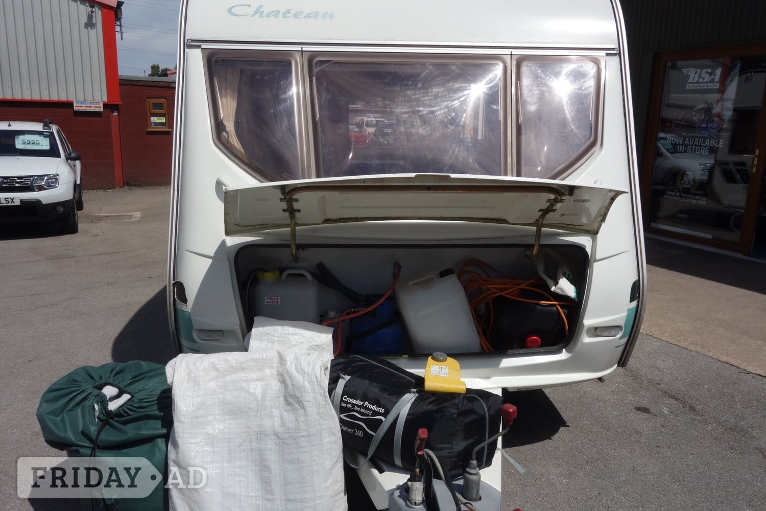 Lunar Chateau 2004 - Motorhomes & Caravans in Rugeley