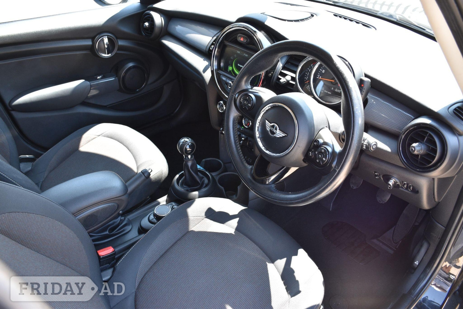 Mini Hatch 2017 - Cars in Reading