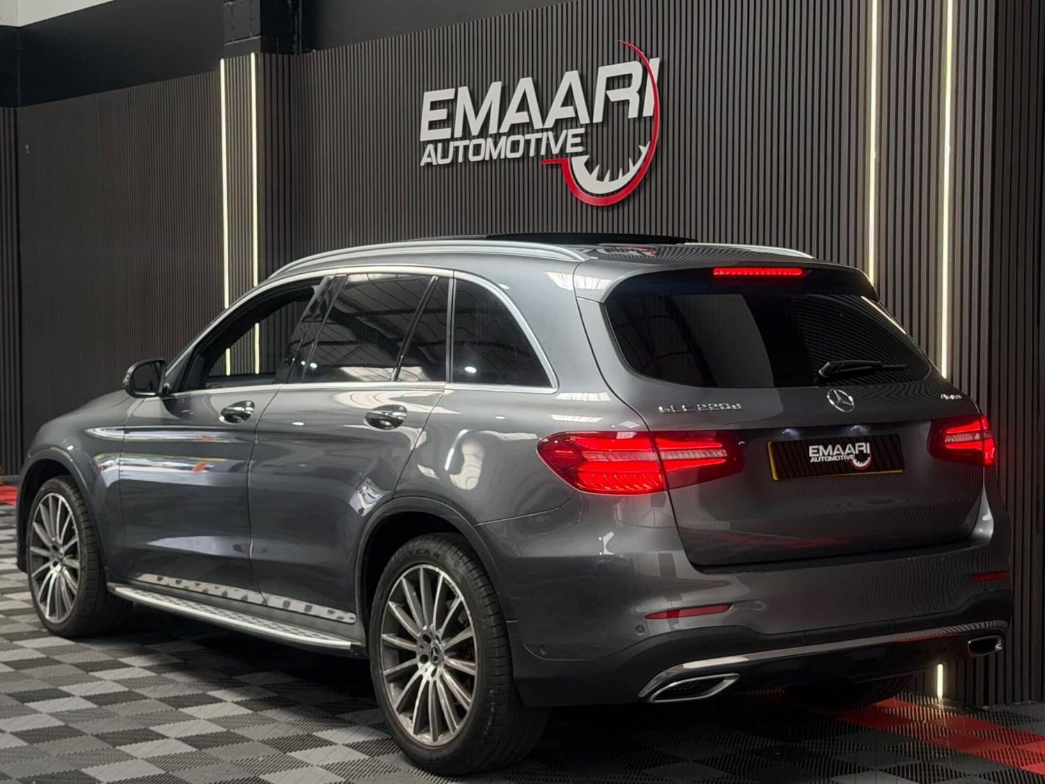 [ berth ]Mercedes-Benz GLC