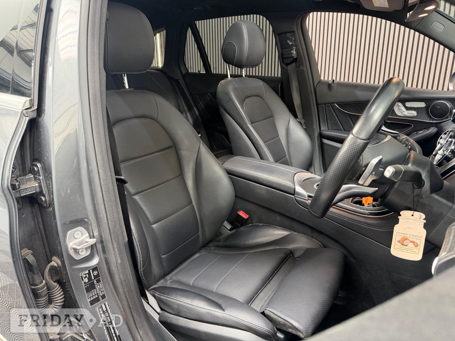 Mercedes-Benz GLC 2018 - Cars