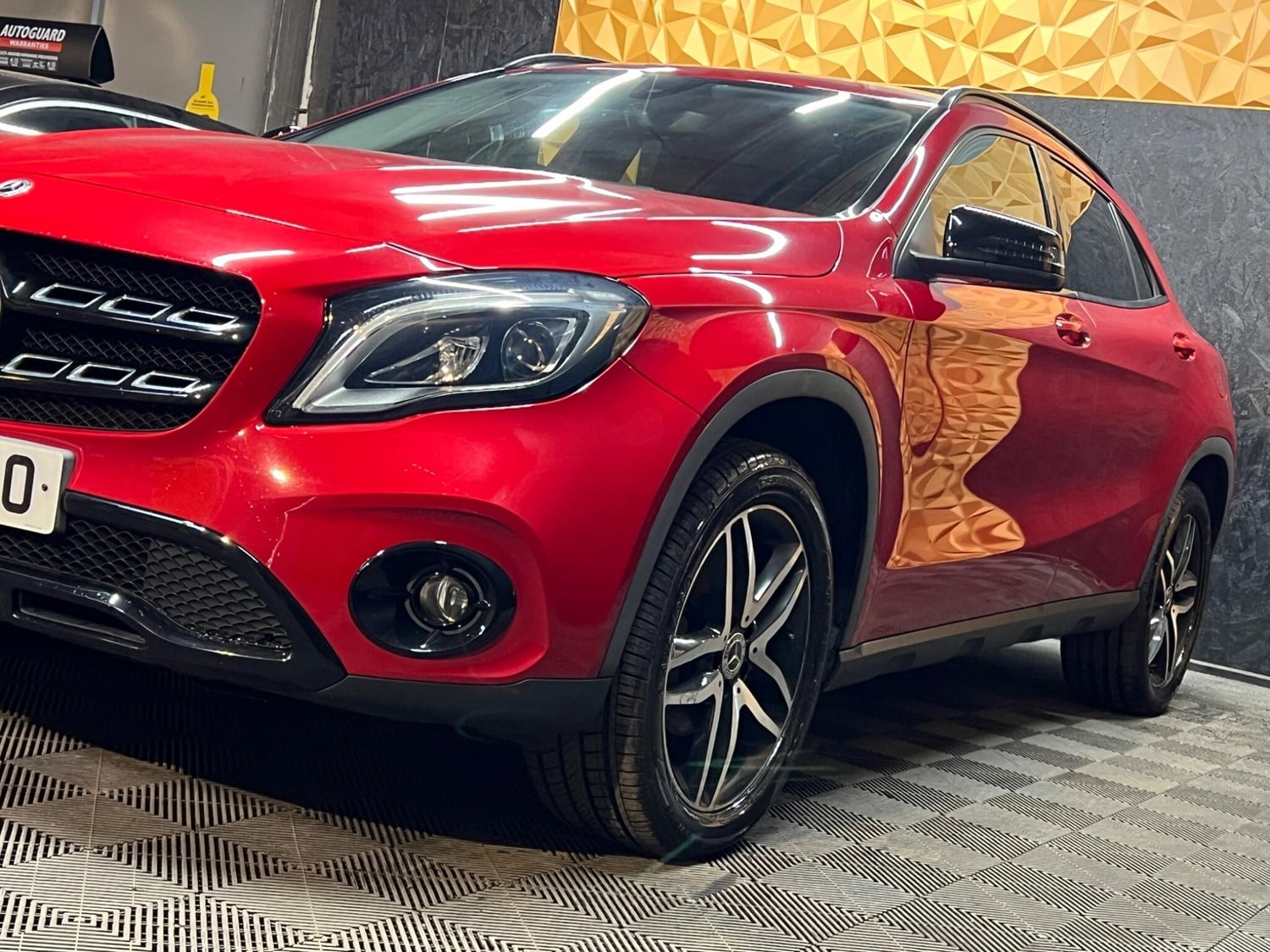 [ berth ]Mercedes-Benz GLA
