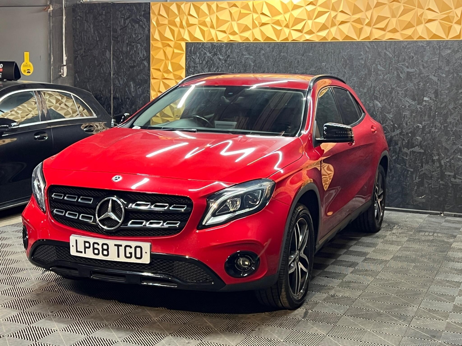 [ berth ]Mercedes-Benz GLA